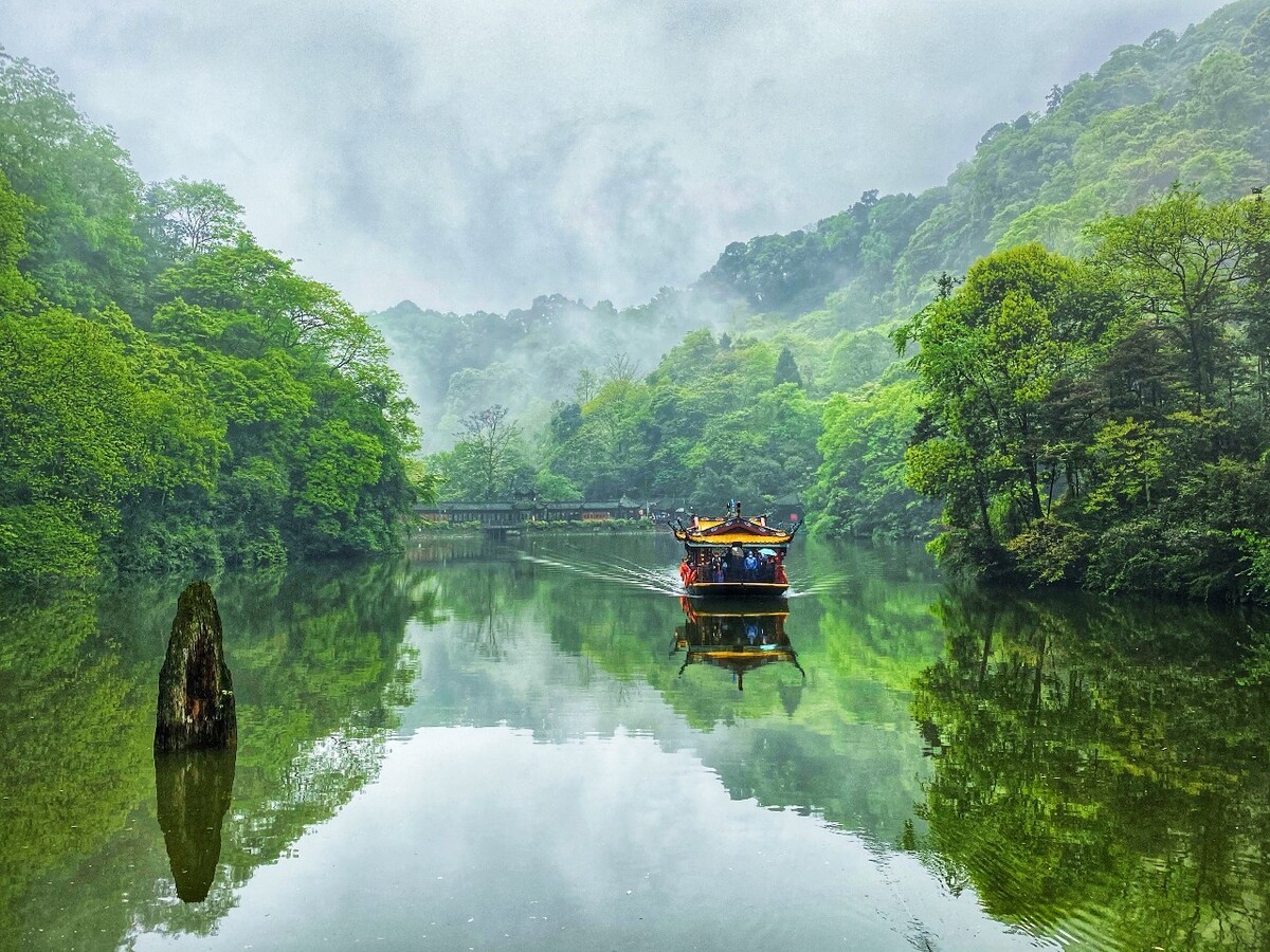 Yuecheng lake